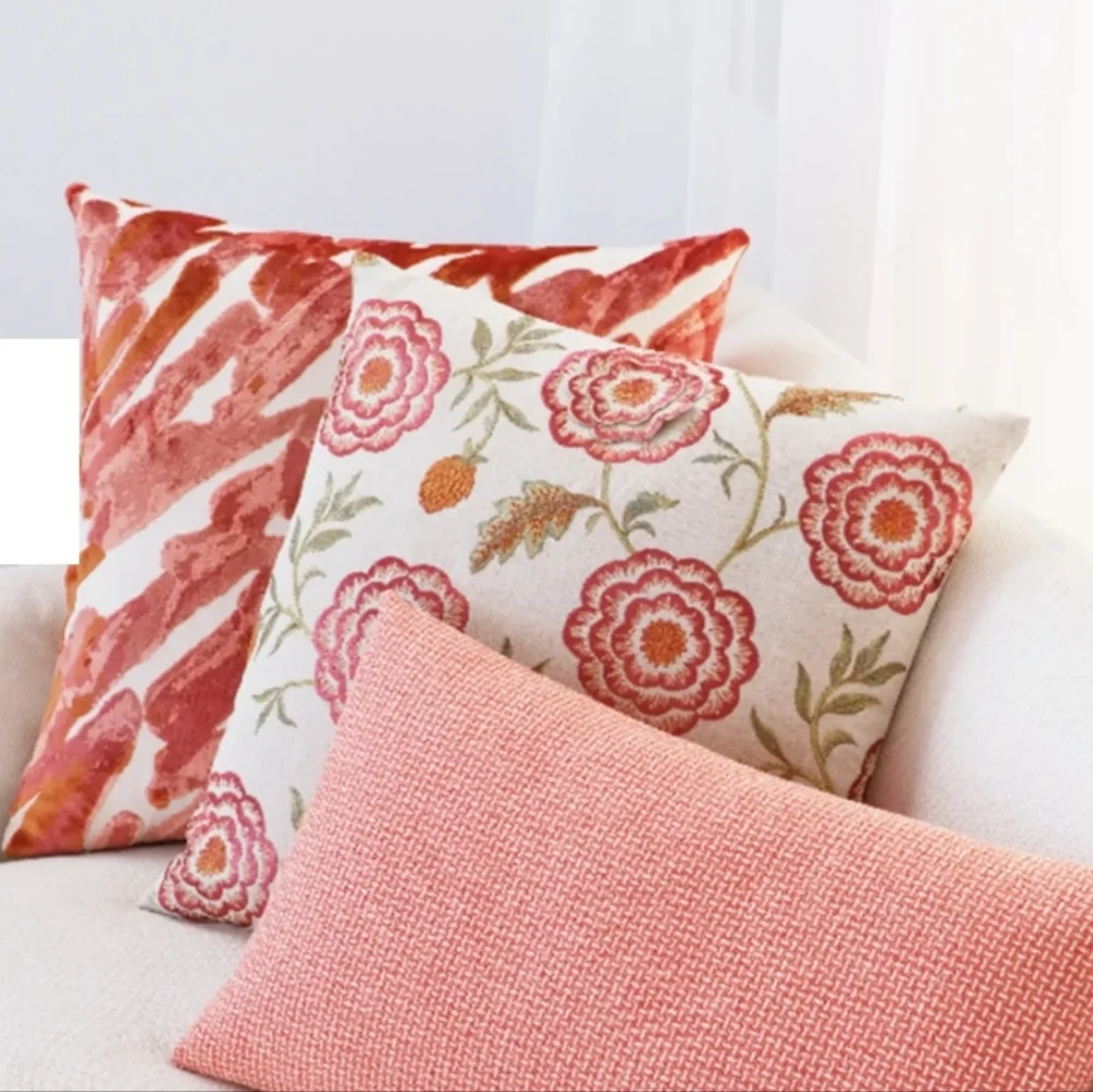 Eastern Accents pillow cover cut velvet 22x22 Pink